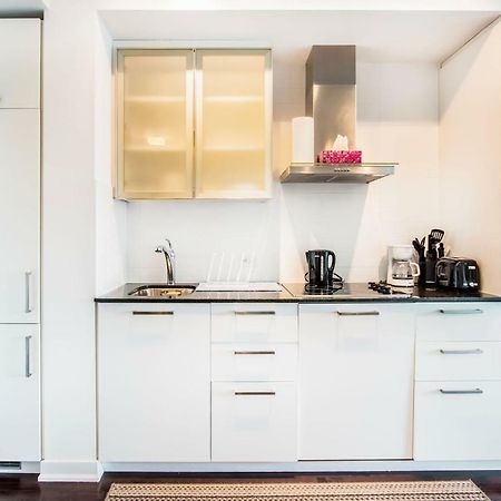 Micasa Suites - Modern Executive Condo โตรอนโต ภายนอก รูปภาพ