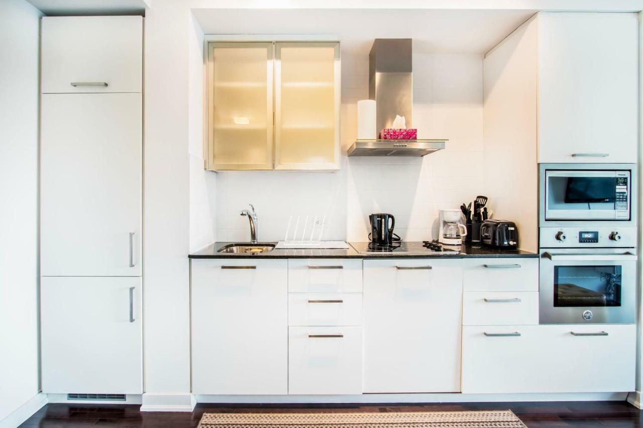 Micasa Suites - Modern Executive Condo โตรอนโต ภายนอก รูปภาพ