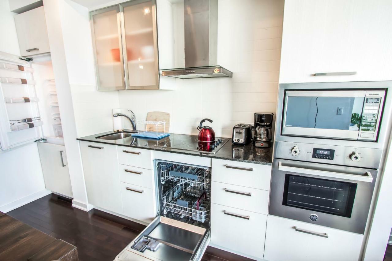 Micasa Suites - Modern Executive Condo โตรอนโต ภายนอก รูปภาพ