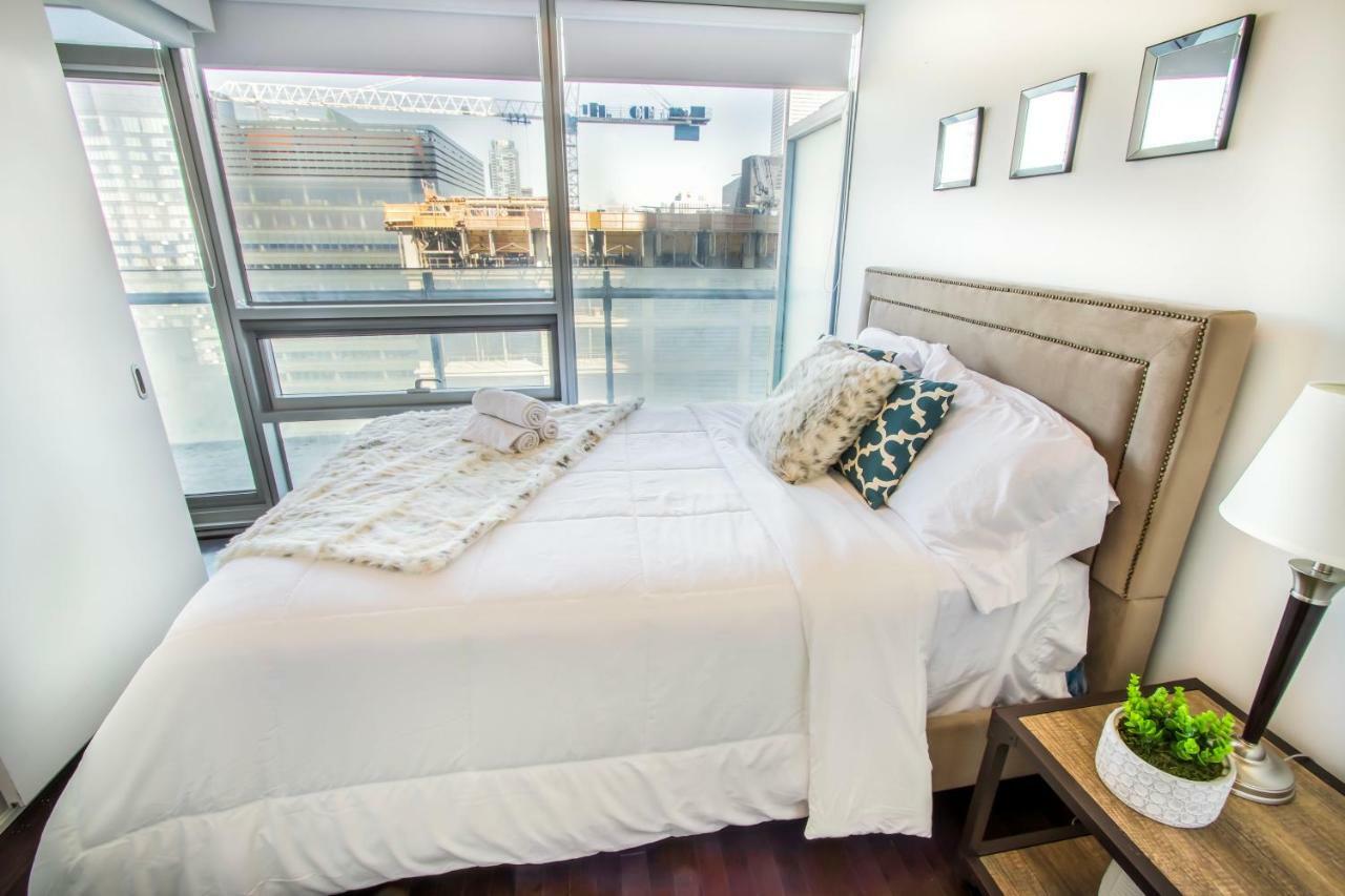 Micasa Suites - Modern Executive Condo โตรอนโต ภายนอก รูปภาพ