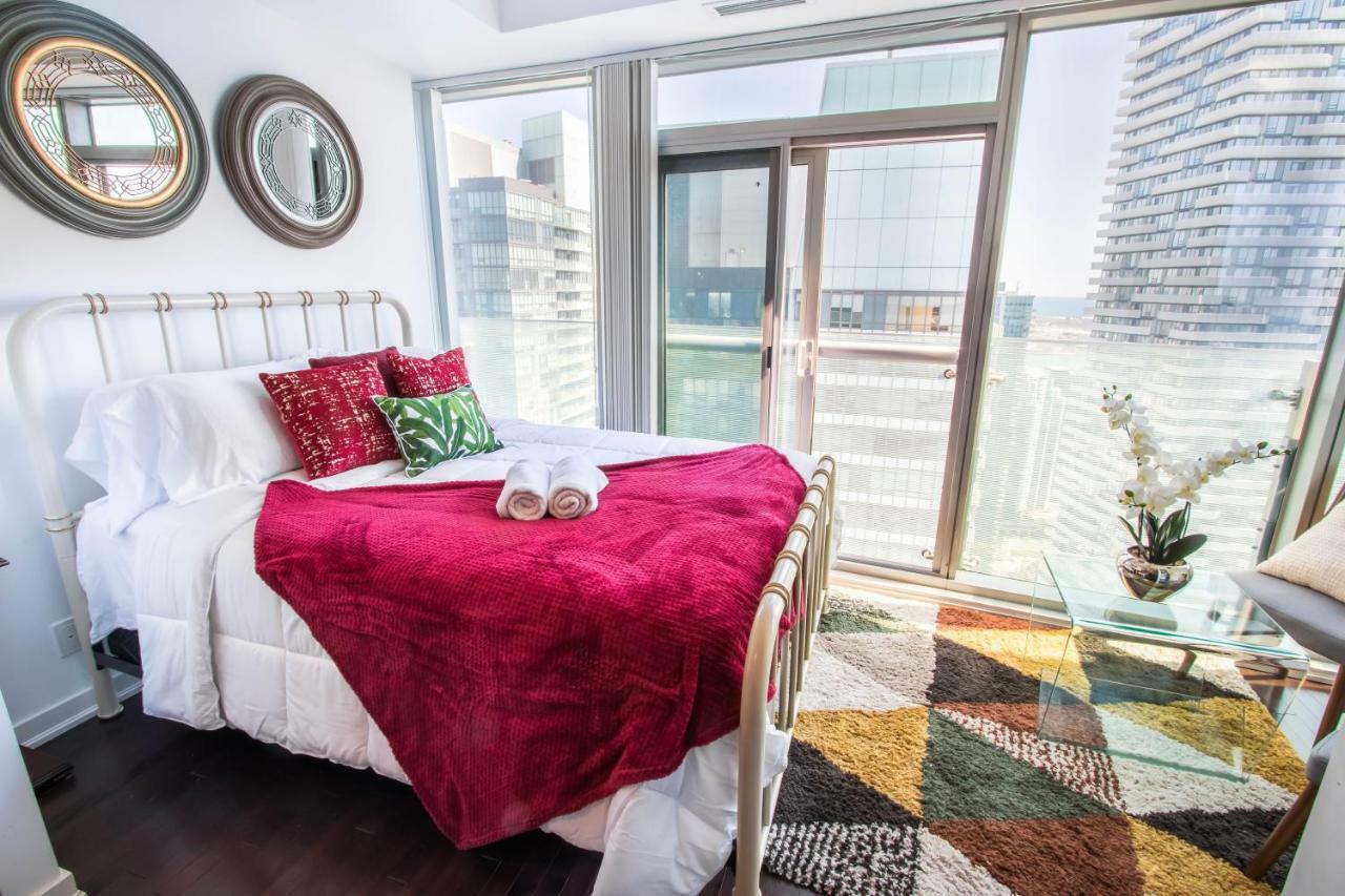 Micasa Suites - Modern Executive Condo โตรอนโต ภายนอก รูปภาพ